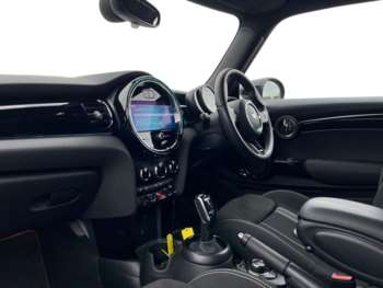 Used MINI Hatch 2023 for sale - 74210324: Photo