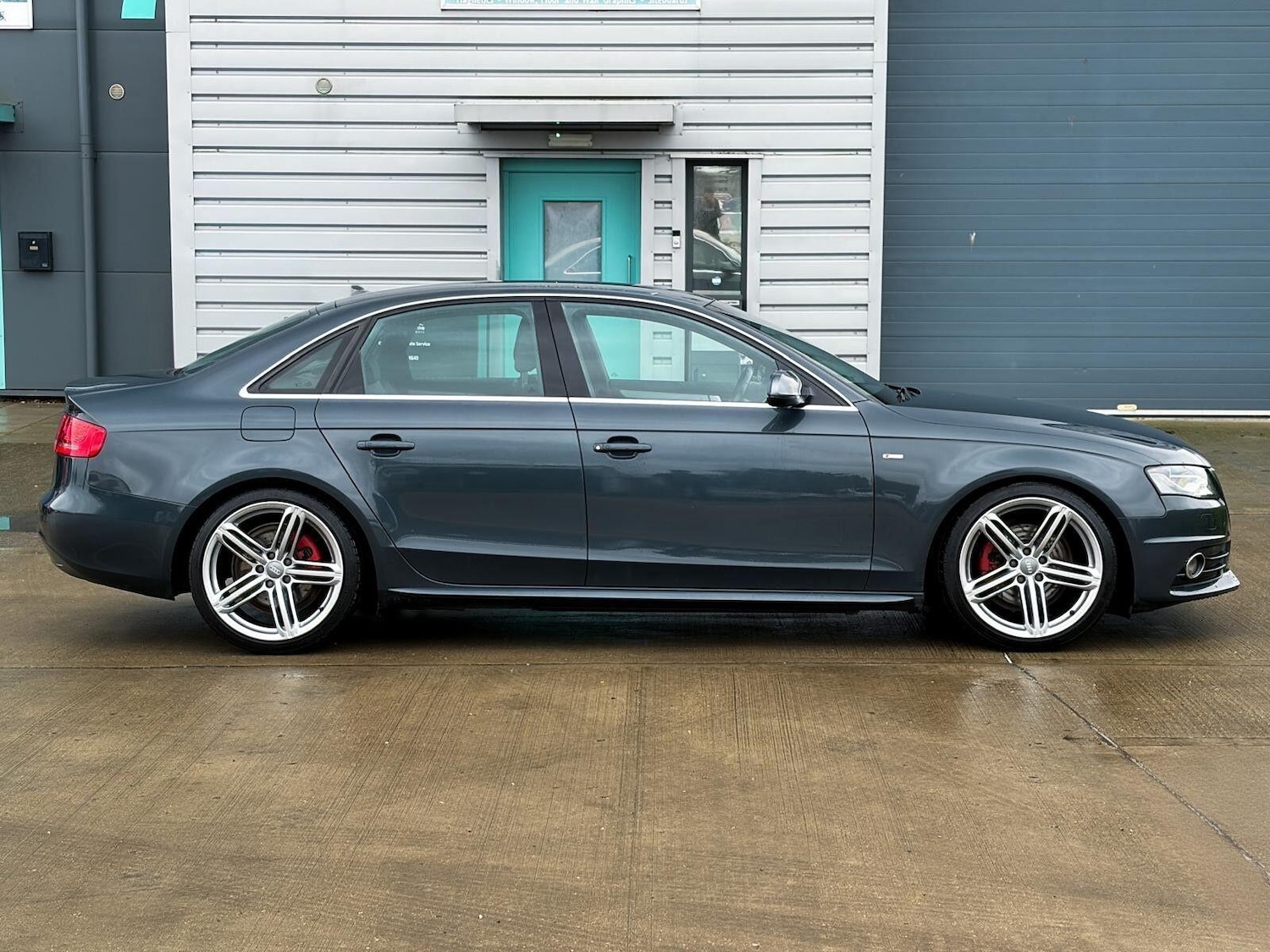 Used Audi A4 2011 for sale - 77279214: Photo 6