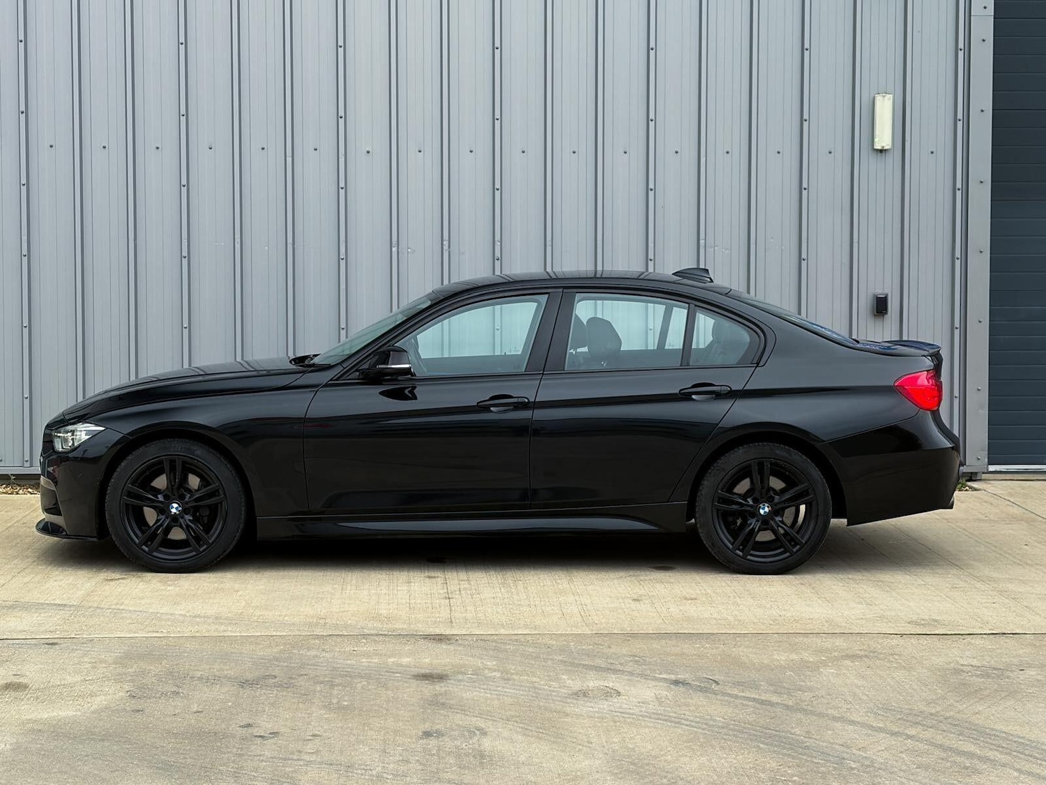 Used BMW 3 Series for sale - 77267810: Photo 13