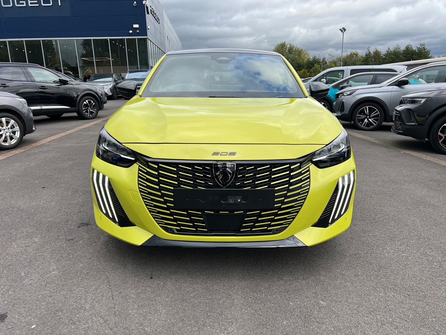 Used Peugeot 208 2025 for sale - 76373927: Photo 2