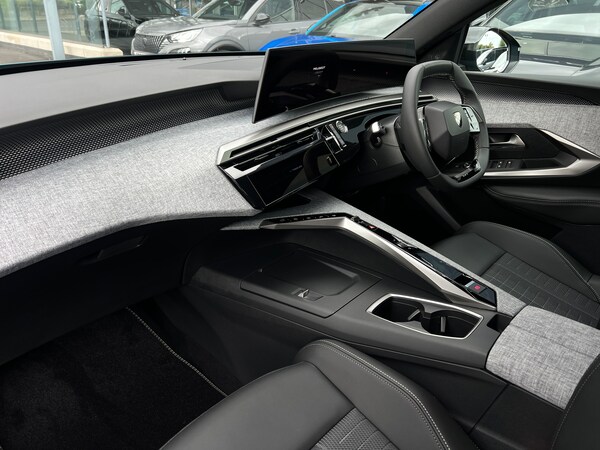 Used Peugeot 3008 2025 for sale - 76311074: Photo 6