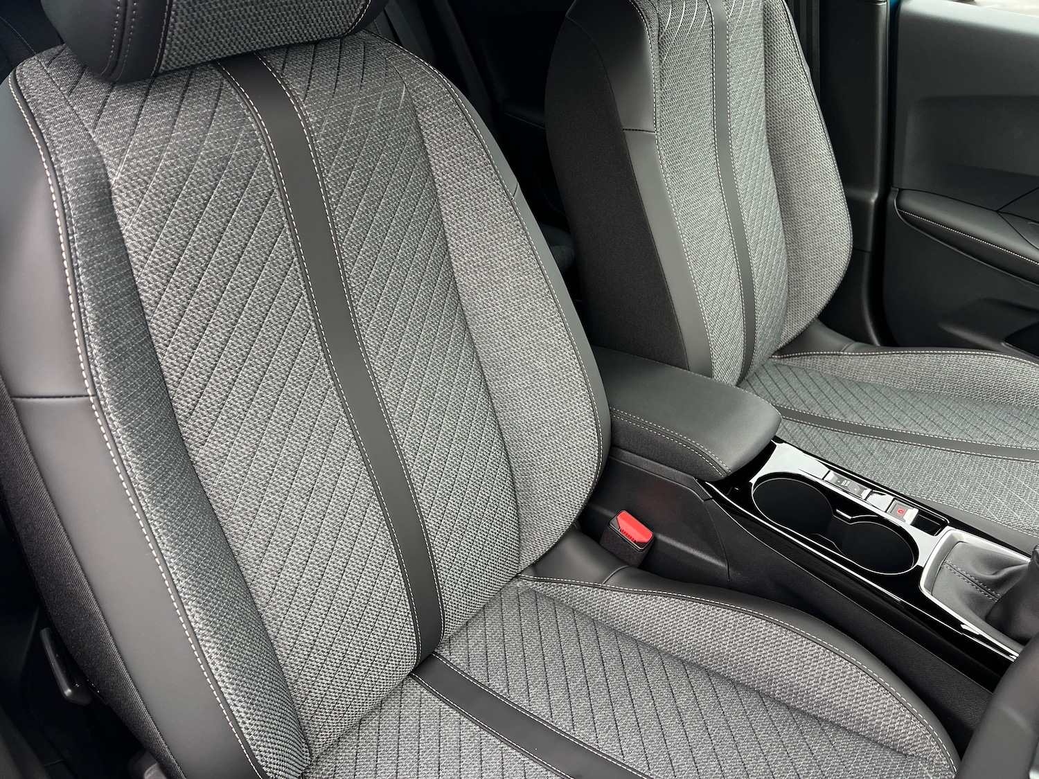 Used Peugeot 2008 2025 for sale - 76316623: Photo 17