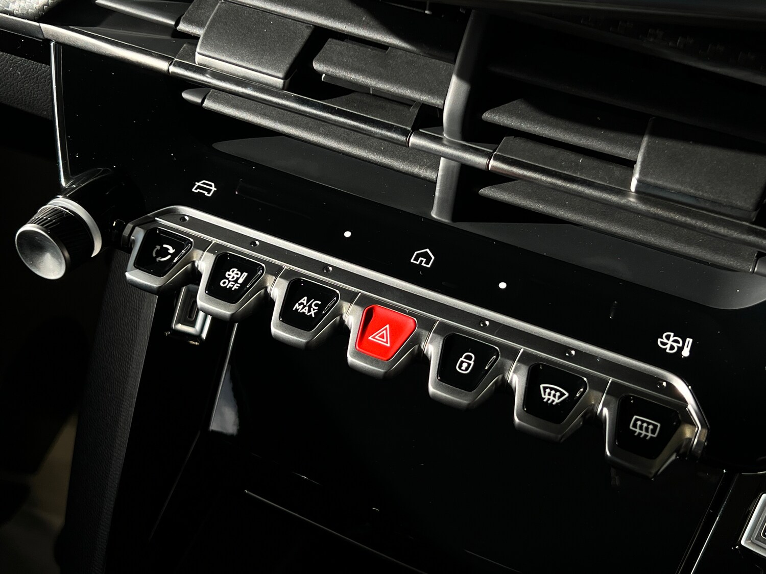 Used Peugeot 2008 2025 for sale - 76351880: Photo 25