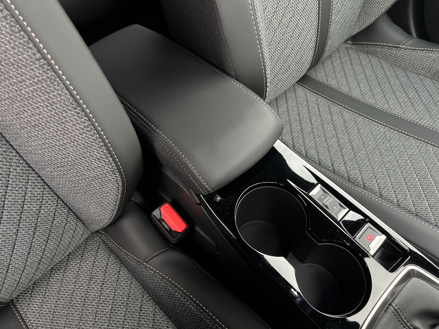 Used Peugeot 2008 2025 for sale - 75898878: Photo 21