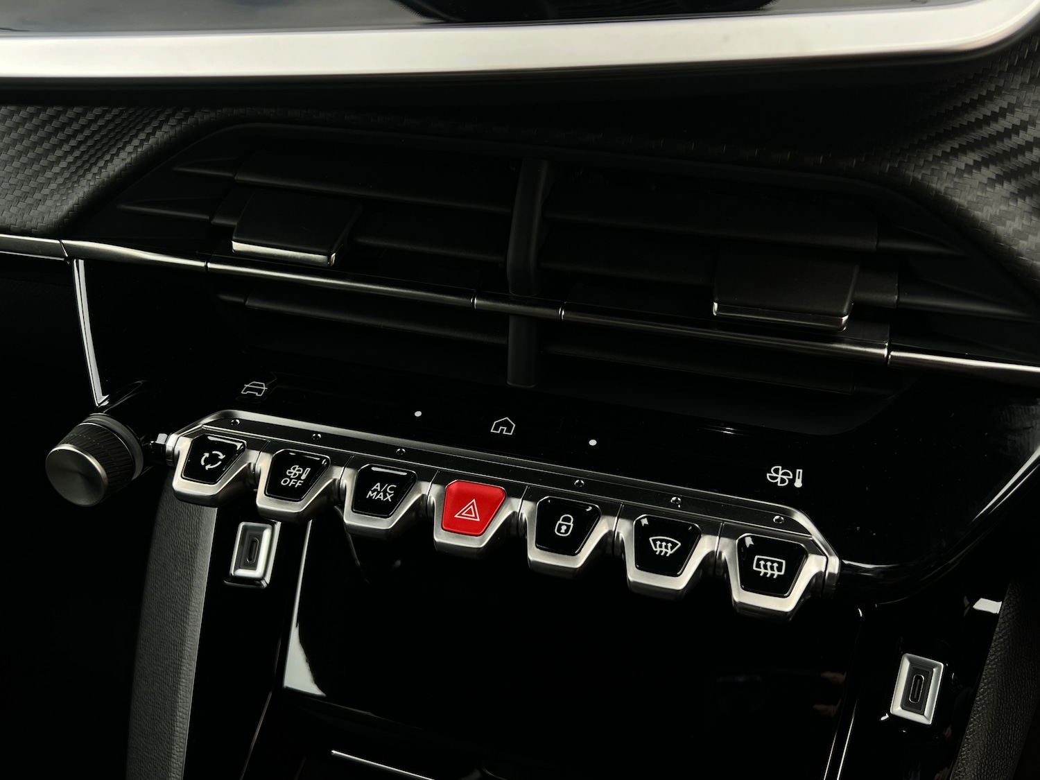 Used Peugeot 2008 2025 for sale - 75898878: Photo 23