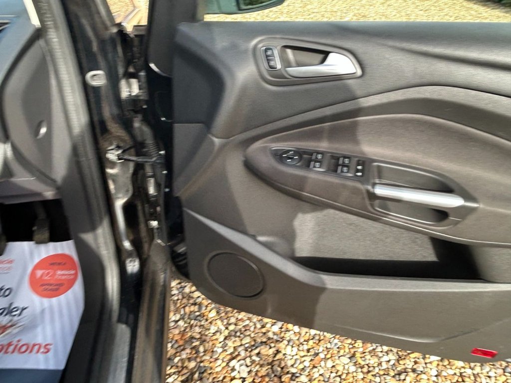 Used Ford Grand C-Max 2016 for sale - 77642847: Photo 40