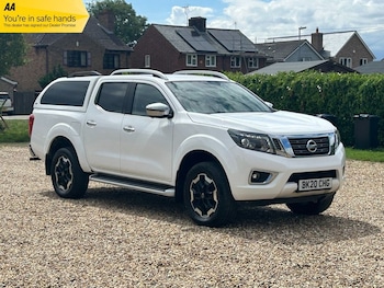 Used Nissan Navara 2020 for sale - 75433210: Photo