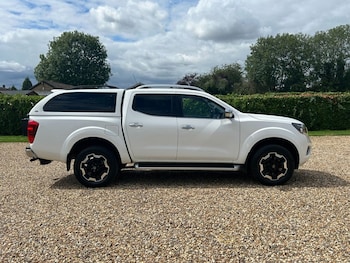 Used Nissan Navara 2020 for sale - 75433210: Photo