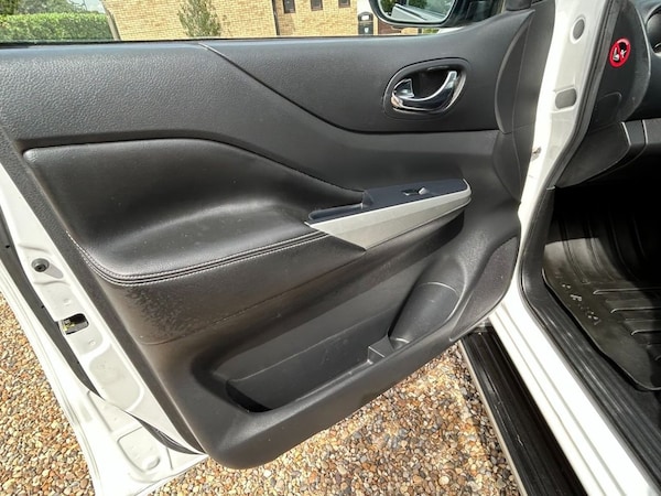 Used Nissan Navara 2020 for sale - 75433210: Photo 30