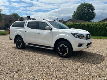 Used Nissan Navara 2020 for sale - 75433210: Photo