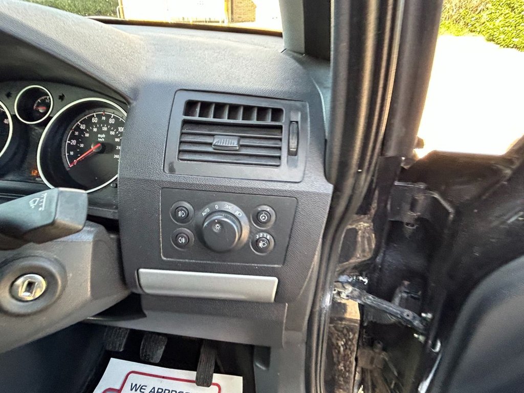 Used Vauxhall Zafira 2011 for sale - 78044683: Photo 36