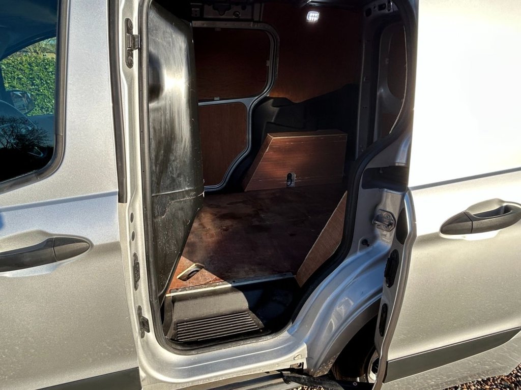 Used Ford Transit Courier 2020 for sale - 77941671: Photo 17