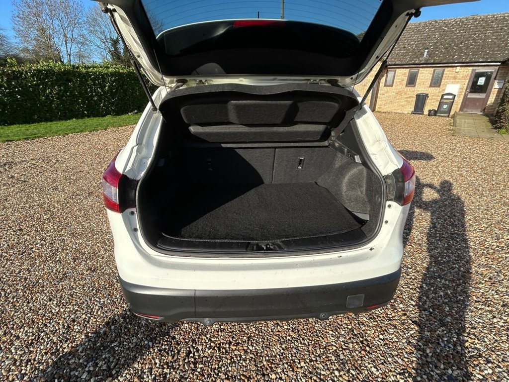 Used Nissan Qashqai 2017 for sale - 76610314: Photo 12