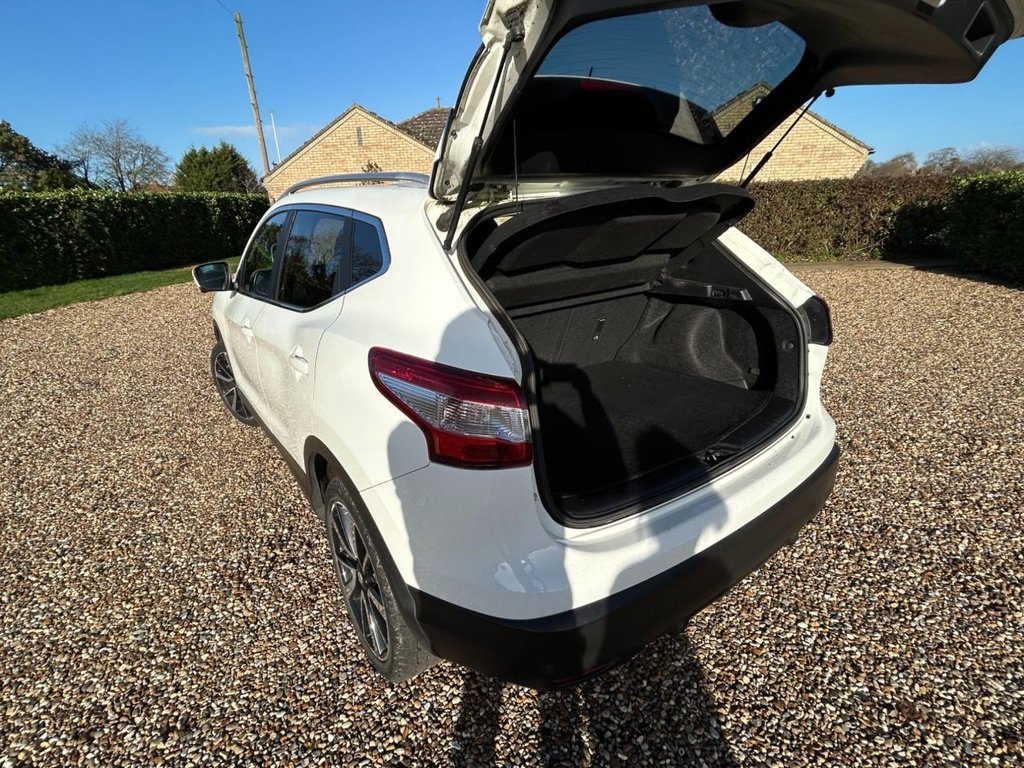 Used Nissan Qashqai 2017 for sale - 76610314: Photo 13