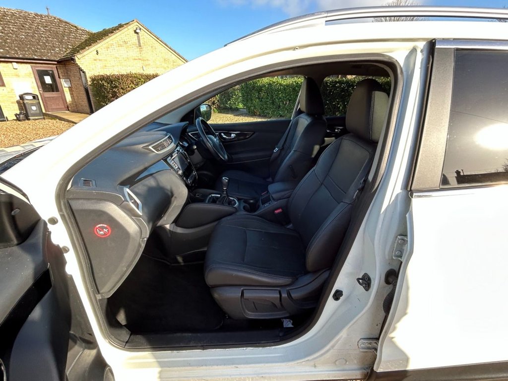 Used Nissan Qashqai 2017 for sale - 76610314: Photo 14