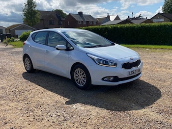 Used Kia Ceed 2012 for sale - 77991155: Photo