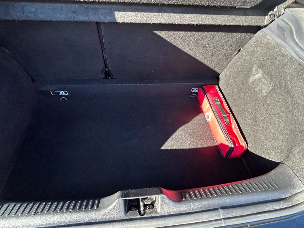 Used Renault Clio 2017 for sale - 78158378: Photo 25