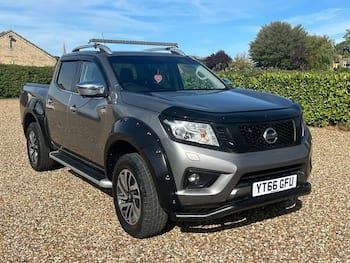 Used Nissan Navara 2016 for sale - 79667141: Photo