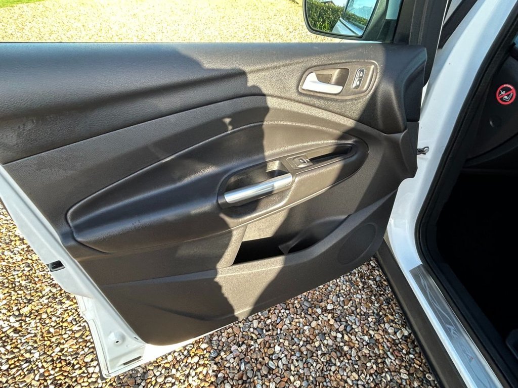 Used Ford Kuga 2013 for sale - 76724873: Photo 17