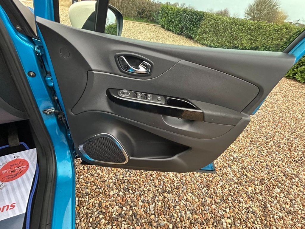 Used Renault Captur 2015 for sale - 77904994: Photo 24