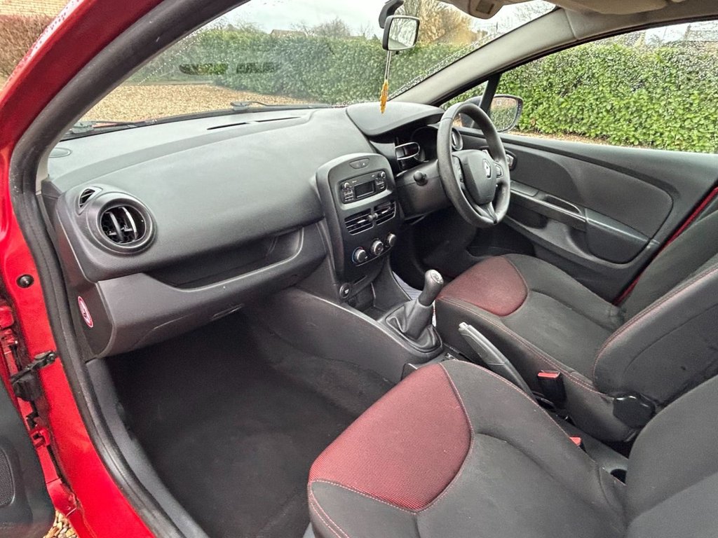 Used Renault Clio 2015 for sale - 77302459: Photo 23