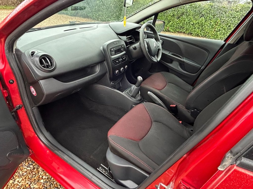 Used Renault Clio 2015 for sale - 77302459: Photo 25