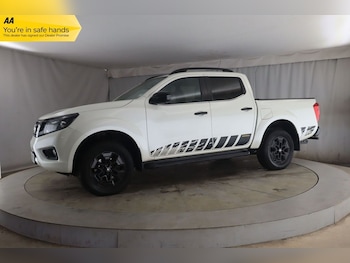 Used Nissan Navara 2019 for sale - 77464403: Photo