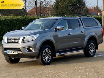 Used Nissan Navara 2018 for sale - 76950072: Photo