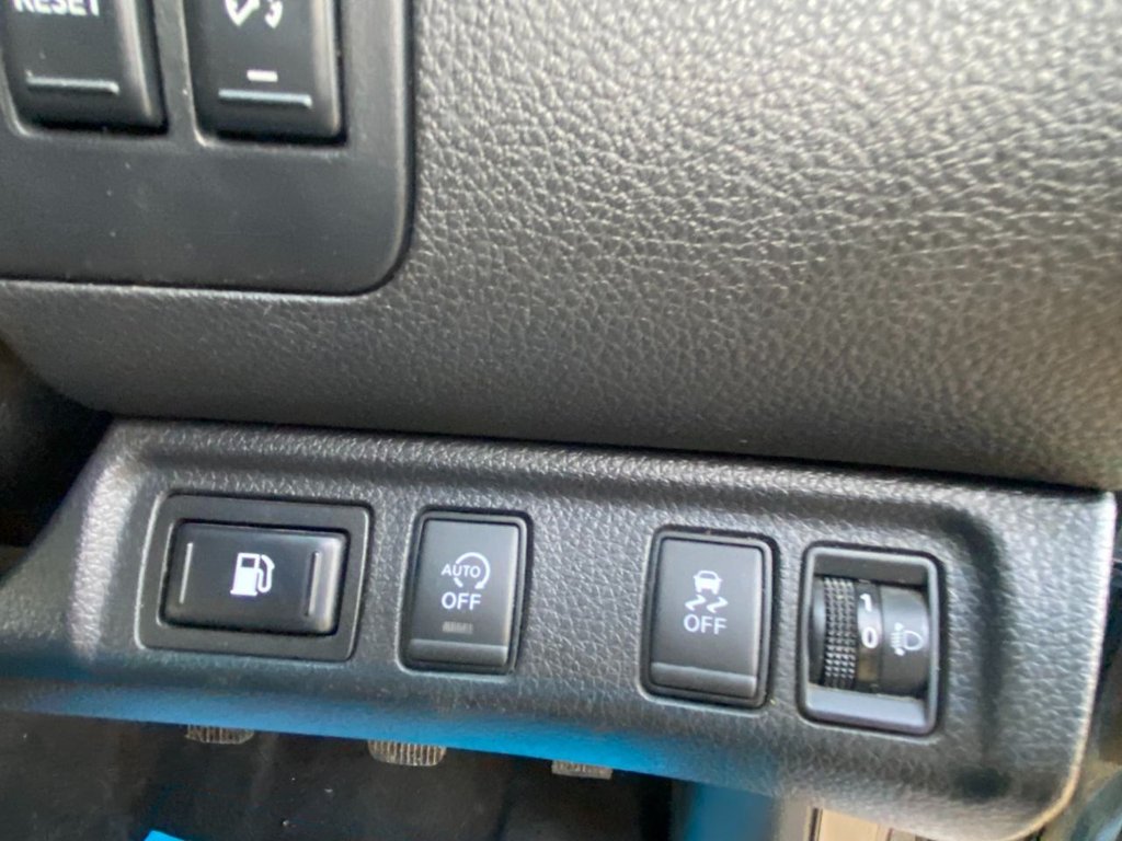 Used Nissan Navara 2018 for sale - 76018854: Photo 25