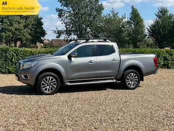 Used Nissan Navara 2019 for sale - 75300725: Photo