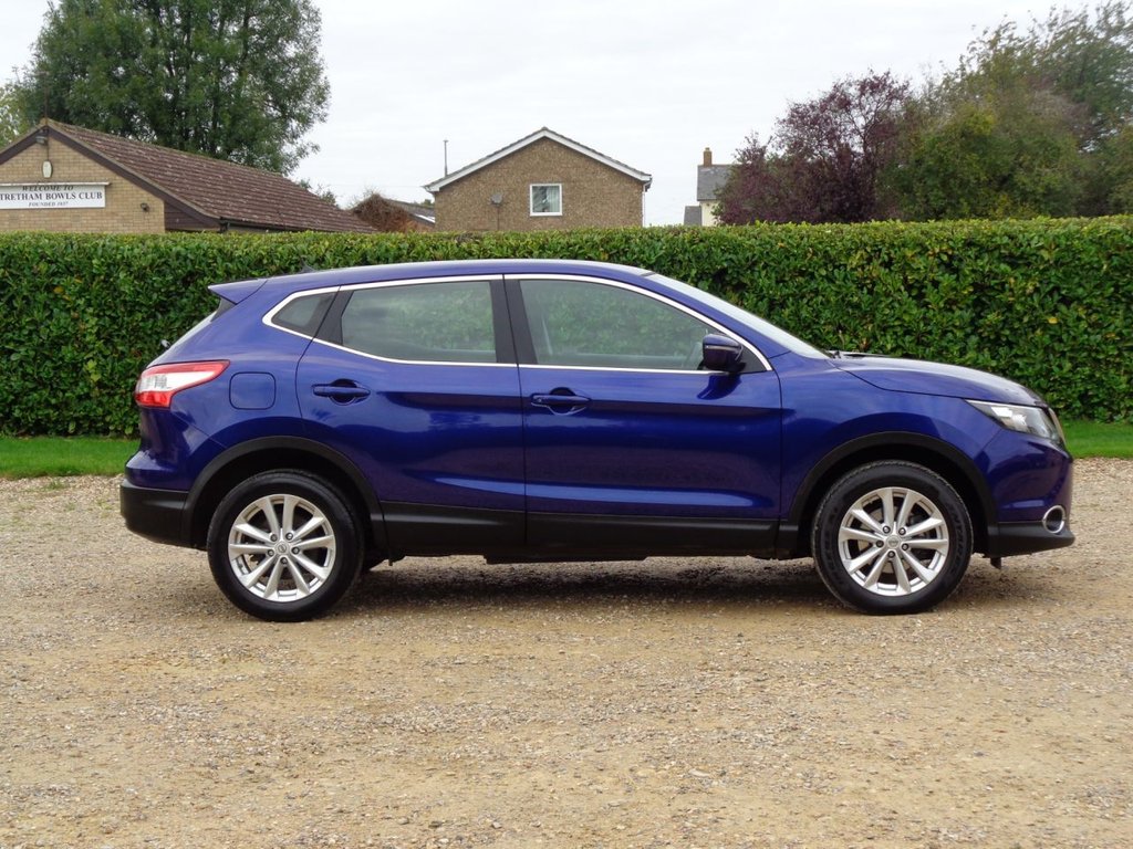 Used Nissan Qashqai 2014 for sale - 76654870: Photo 2