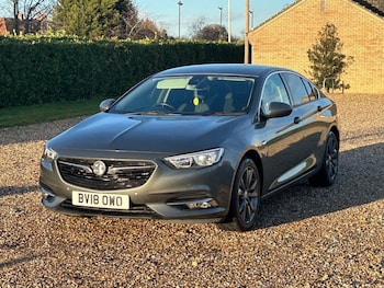 Used Vauxhall Insignia 2018 for sale - 76910288: Photo