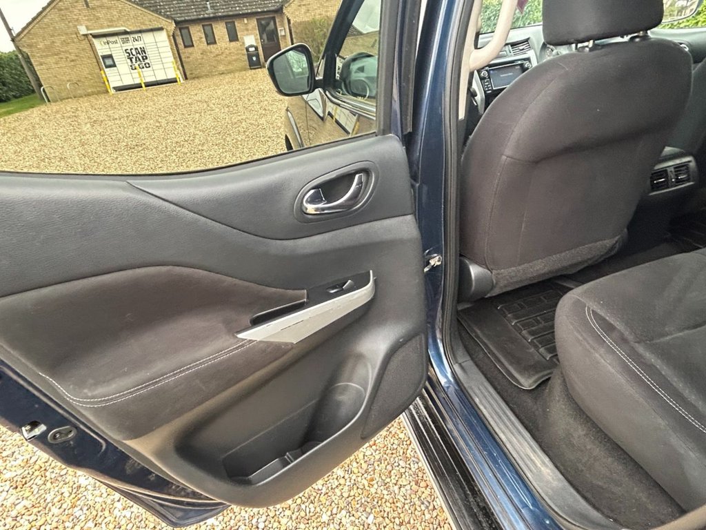 Used Nissan Navara 2017 for sale - 78003117: Photo 25