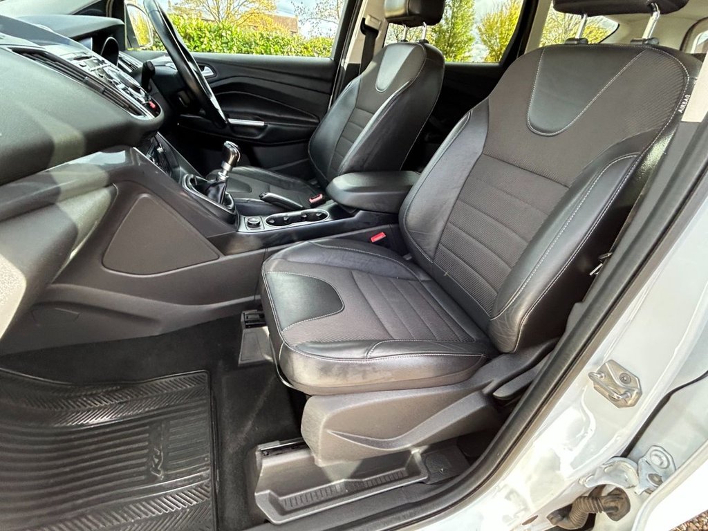 Used Ford Kuga 2014 for sale - 76367889: Photo 29