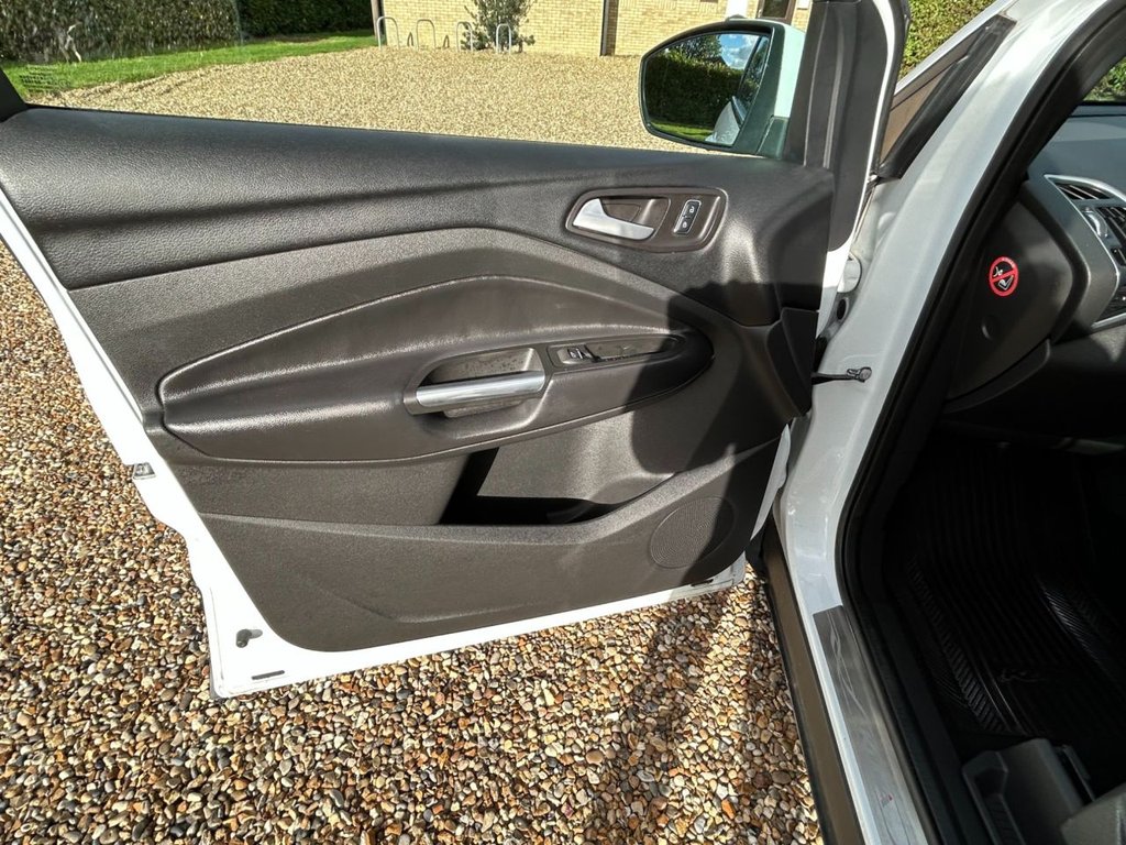 Used Ford Kuga 2014 for sale - 76367889: Photo 33