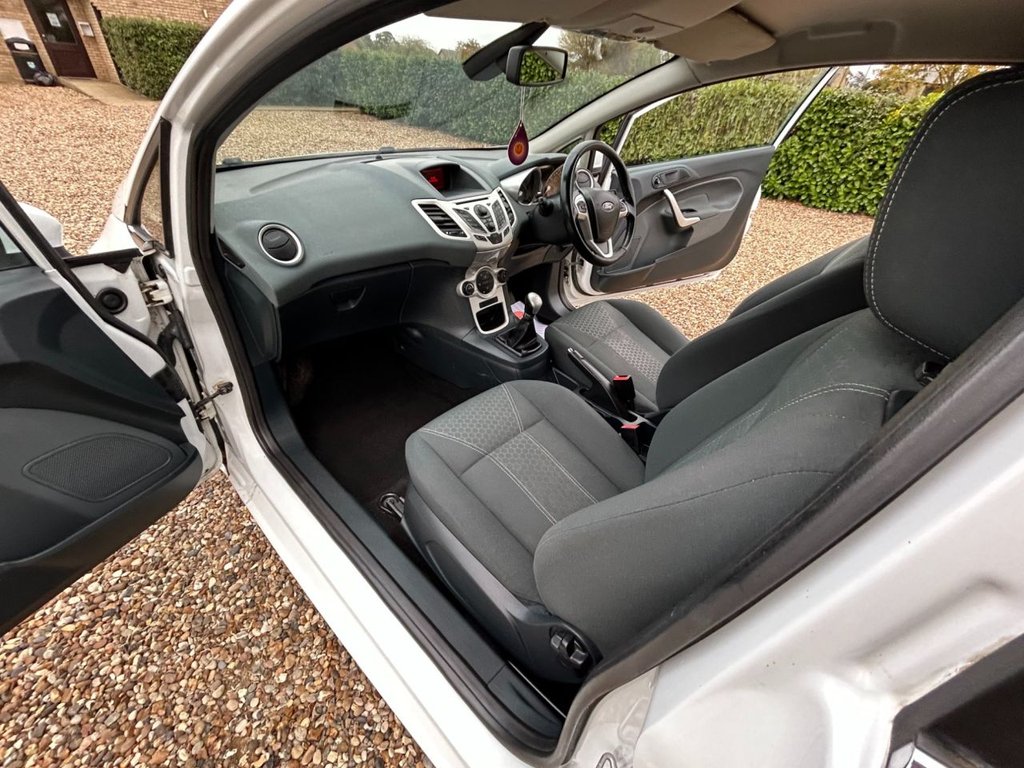 Used Ford Fiesta 2010 for sale - 76279990: Photo 21