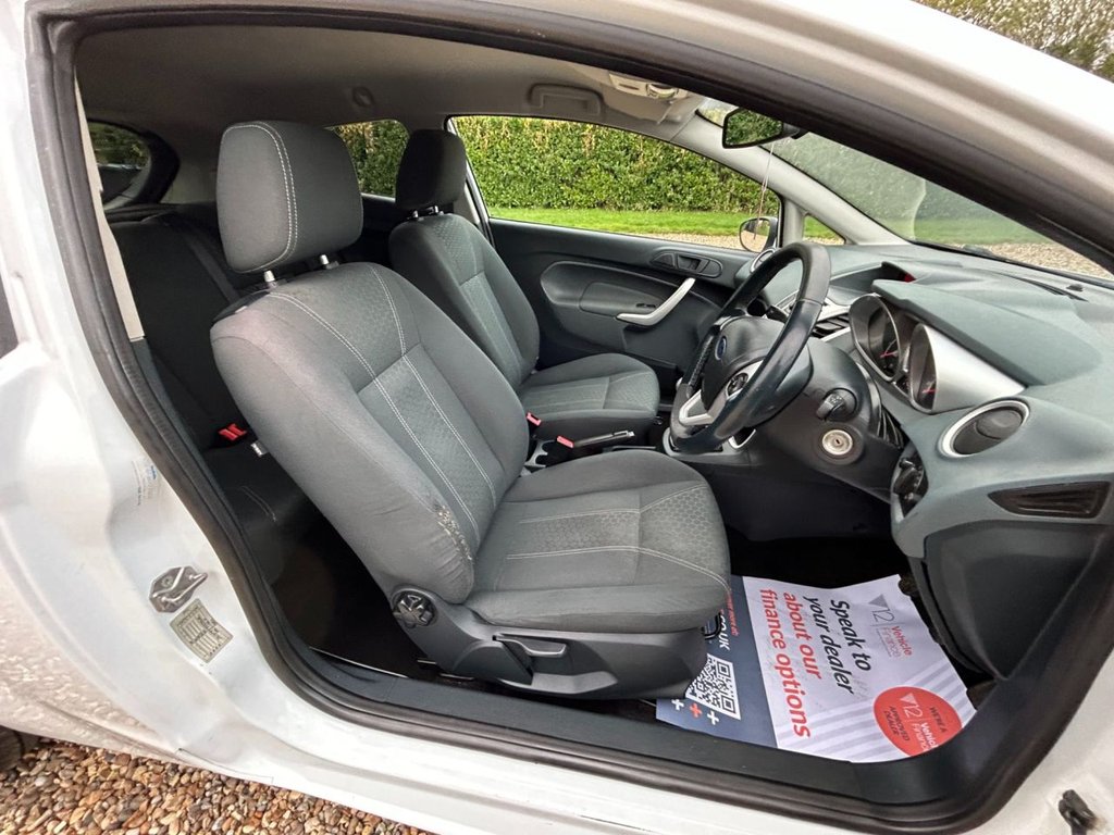 Used Ford Fiesta 2010 for sale - 76279990: Photo 24