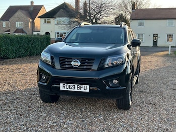 Used Nissan Navara 2019 for sale - 76914724: Photo