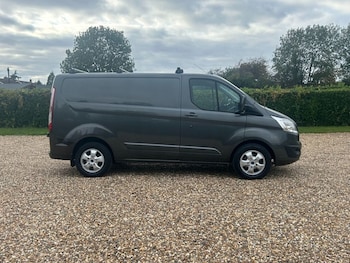 Used Ford Transit Custom 2017 for sale - 76203064: Photo