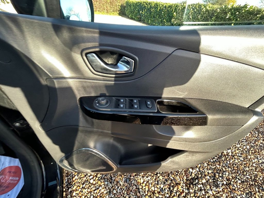 Used Renault Captur 2016 for sale - 76731163: Photo 33