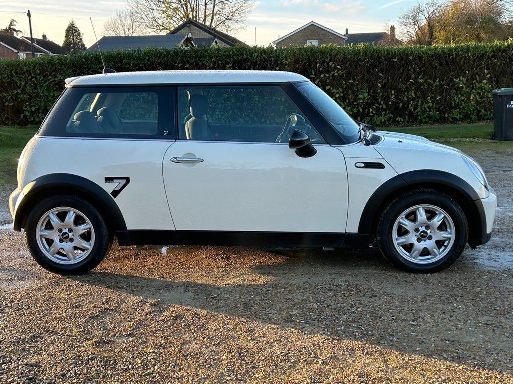 Used MINI Hatch 2006 for sale - 76445894: Photo 2