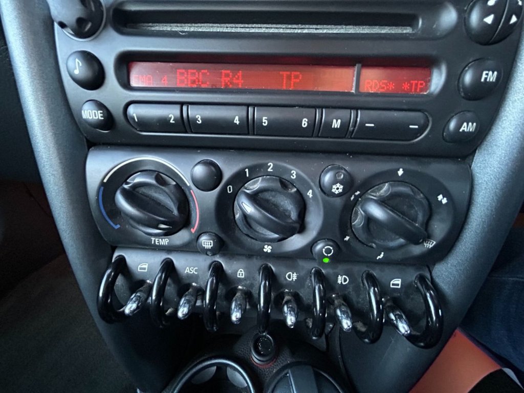 Used MINI Hatch 2006 for sale - 76445894: Photo 30