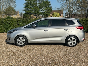 Used Kia Carens 2015 for sale - 78463521: Photo