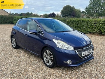 Used Peugeot 208 2013 for sale - 79619489: Photo
