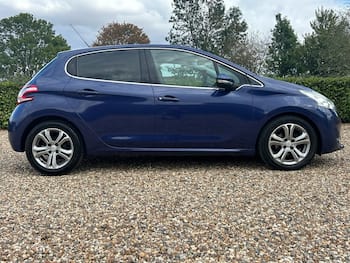 Used Peugeot 208 2013 for sale - 79619489: Photo