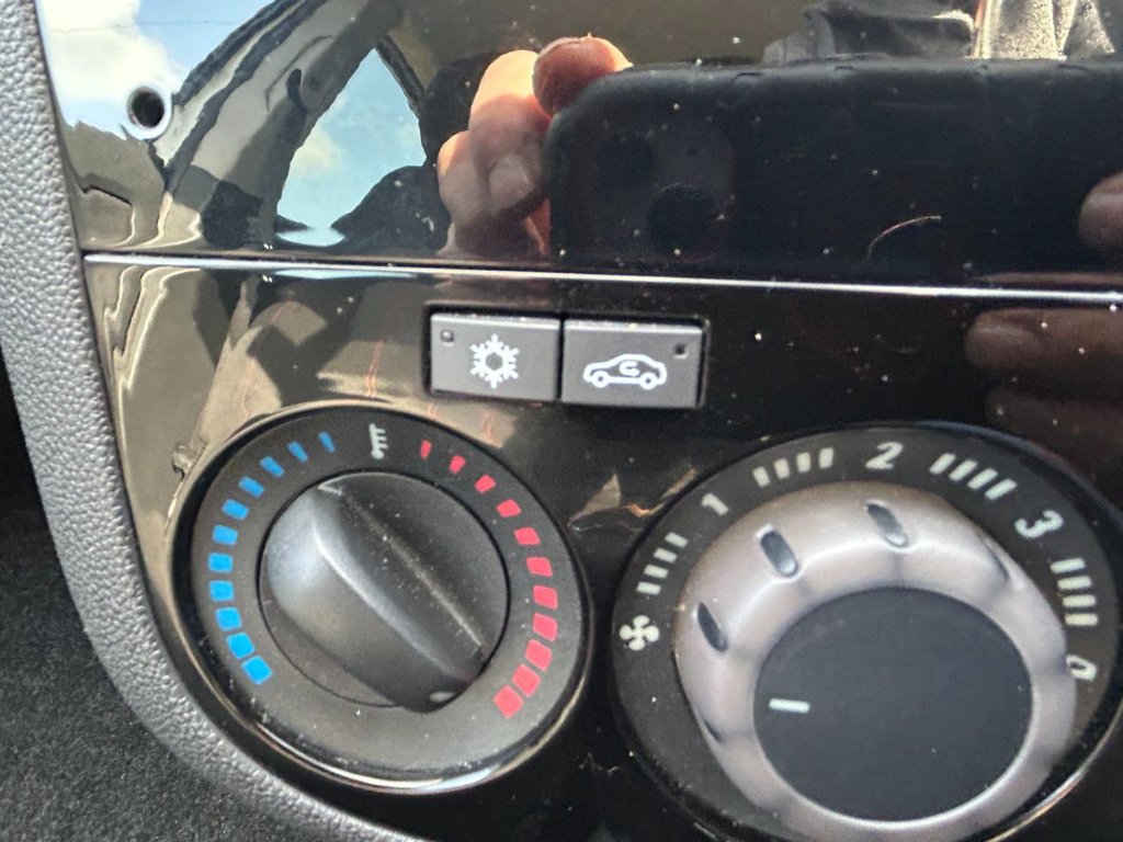 Used Vauxhall Corsa 2013 for sale - 78200726: Photo 37