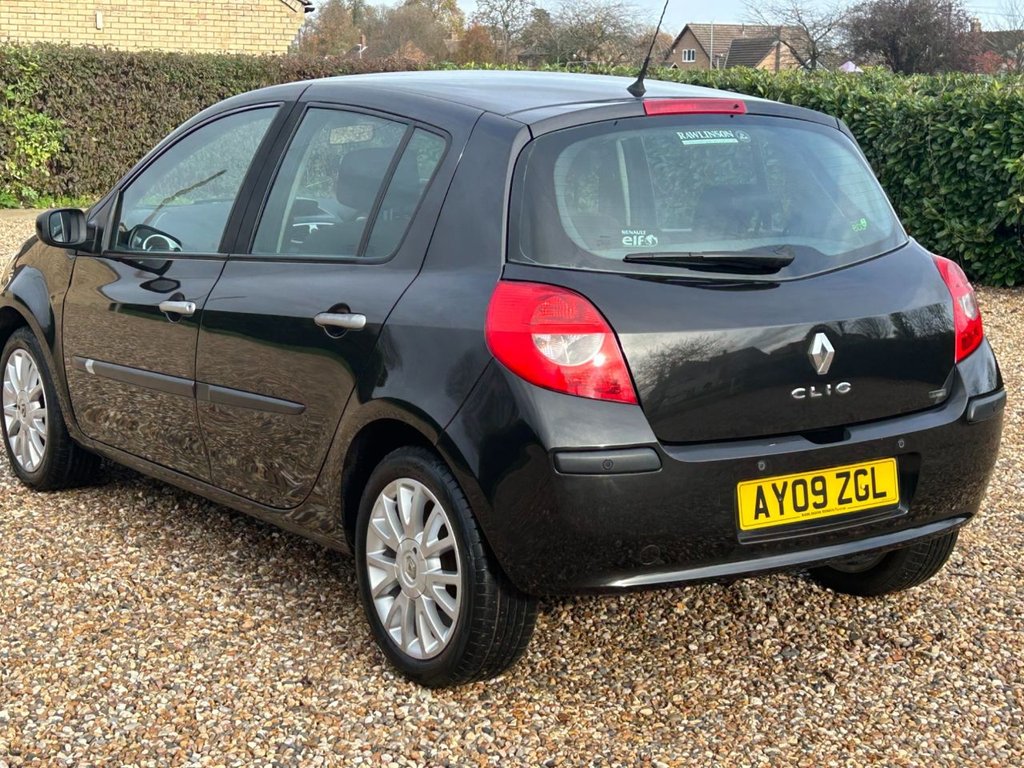 Used Renault Clio 2009 for sale - 76546883: Photo 11