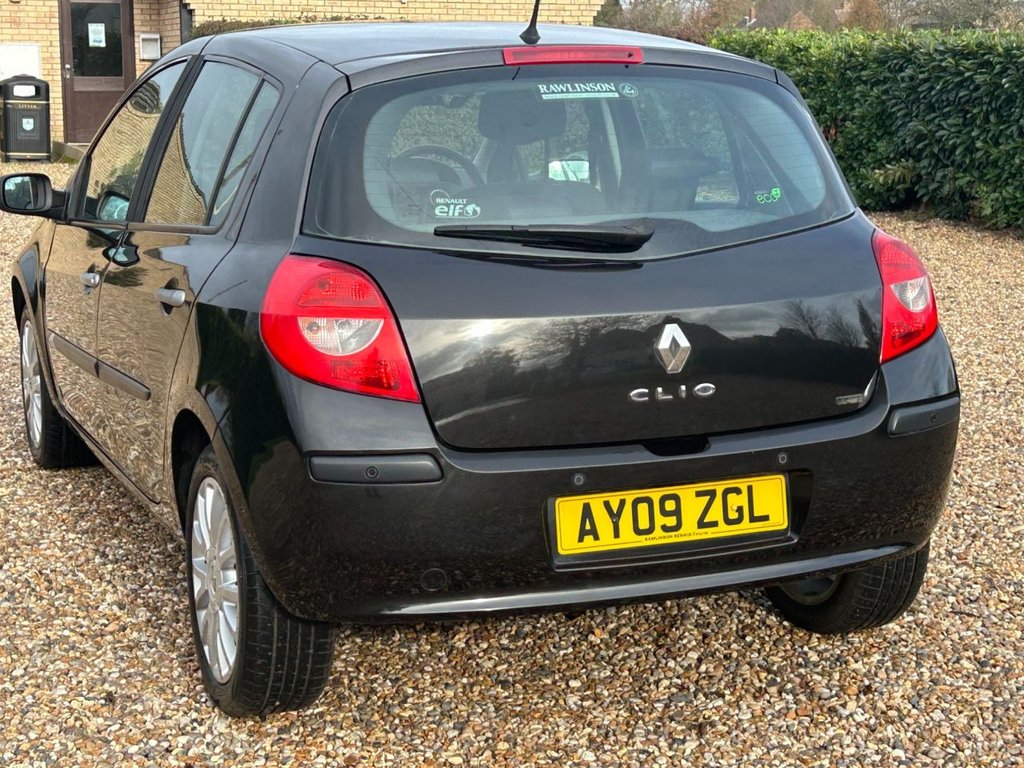 Used Renault Clio 2009 for sale - 76546883: Photo 12