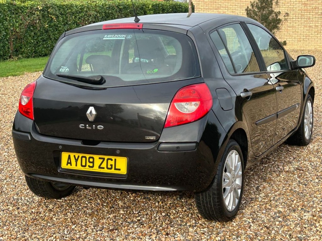 Used Renault Clio 2009 for sale - 76546883: Photo 14