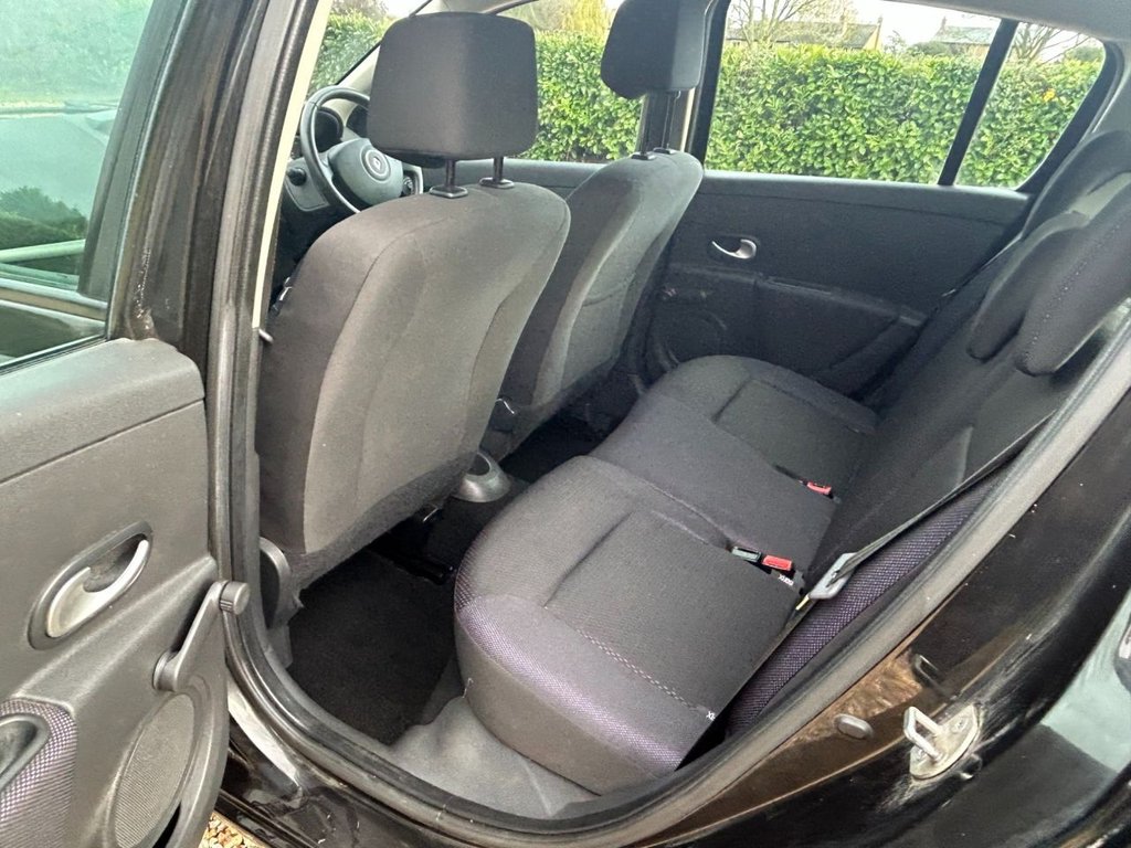 Used Renault Clio 2009 for sale - 76546883: Photo 21